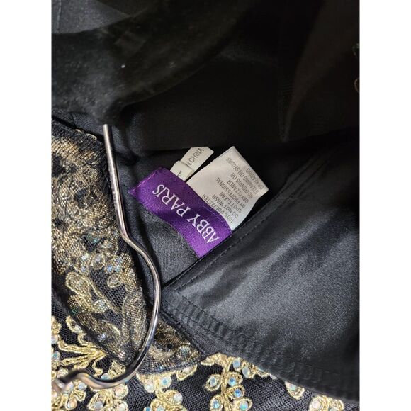 Abby Paris Tulle w/Embroidery Formal Gown Dress Black & Gold Size 4 - Picture 11 of 11